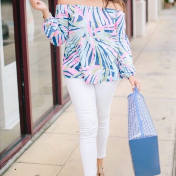Lilly Pulitzer Tops - Lilly Pulitzer Blue Berri Pinch Off Shoulder Top Size S Ruffle Sleeve Blouse